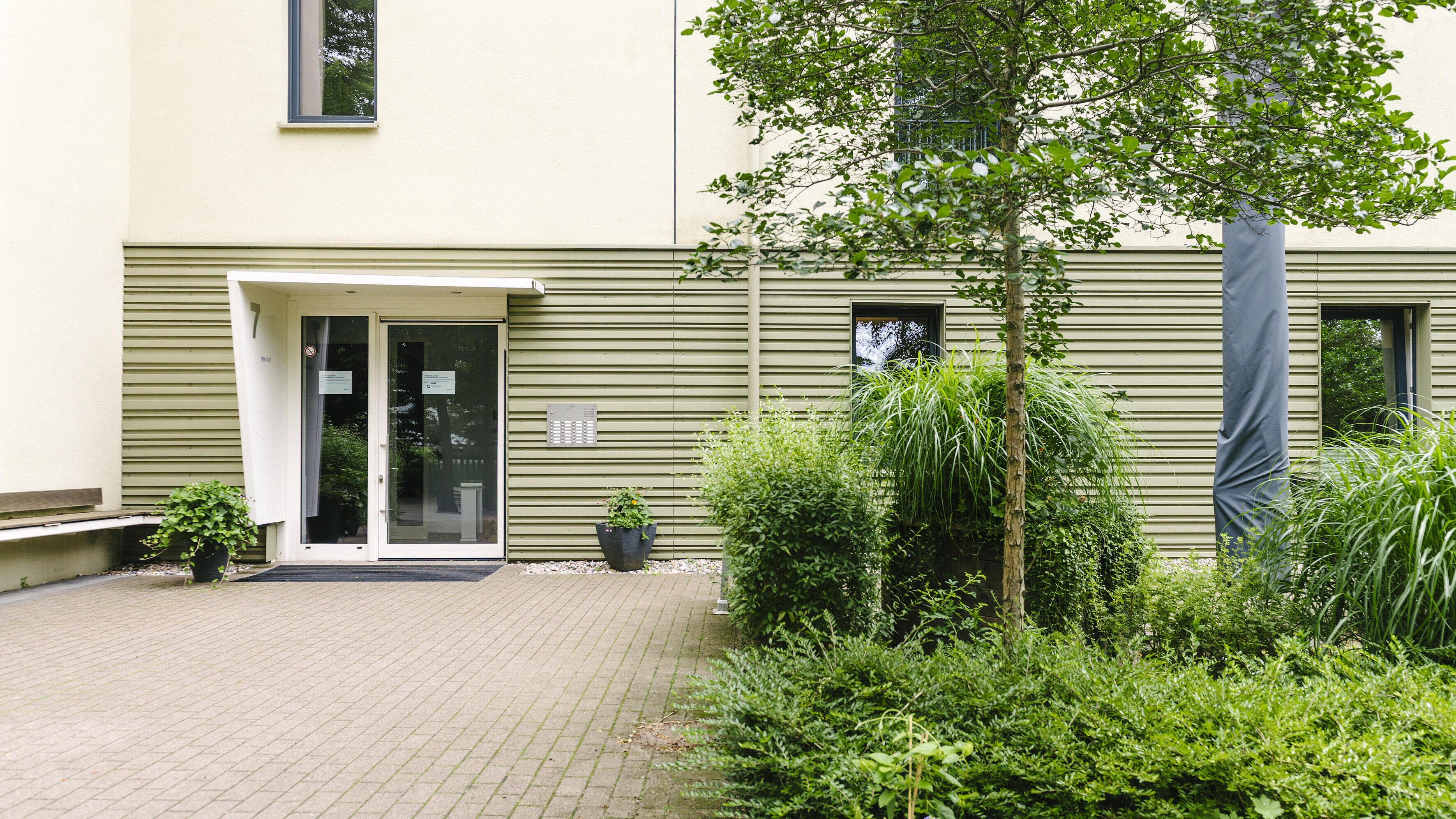 Die Eingangstür des Hermann-Westphal-Hauses